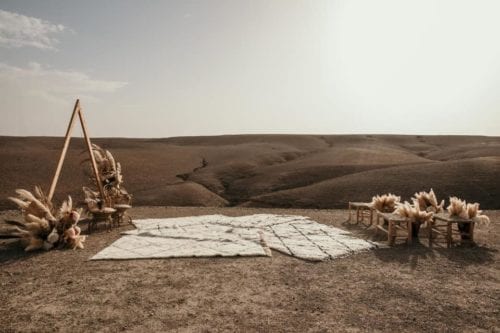 Ceremonie mariage desert minimaliste by Maev Event