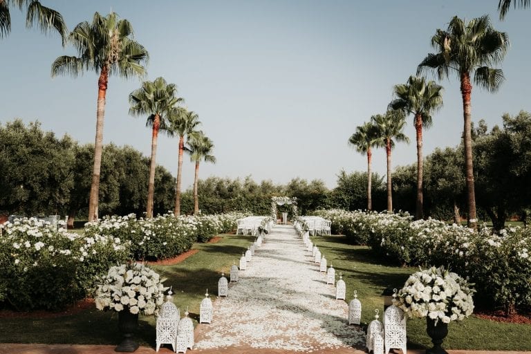 ceremony white flowers