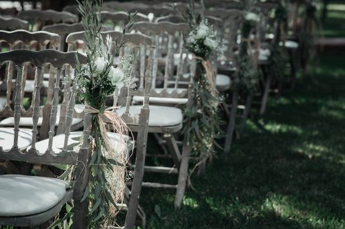 chaise en bois ceremonie