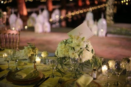 diner white flowers